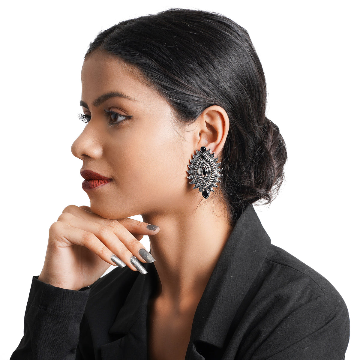 Oval drop stud earrings (Black)