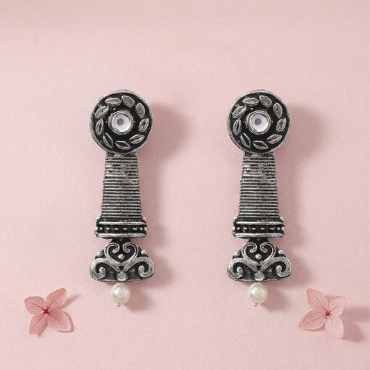Shahi Trumpet stud earrings (White)