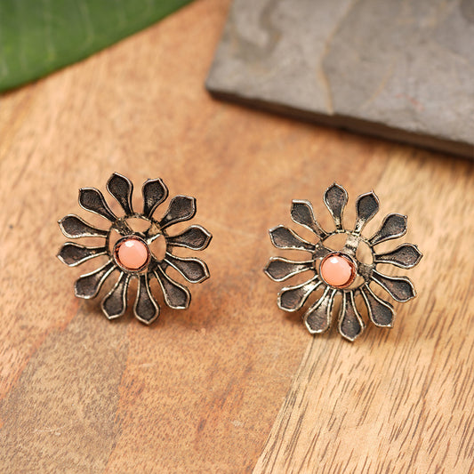 FlowerLoom Stud Earrings - Light Orange