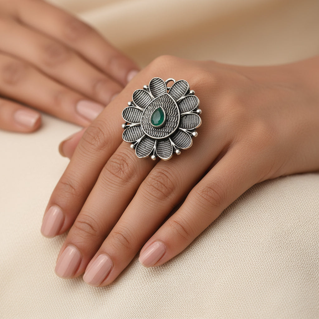 PetalStone oxidised ring (Green)