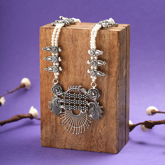 Wild flower oxidized chain neckpiece (White)