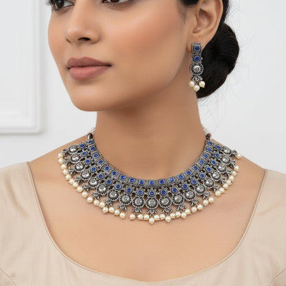 Ancient spark pearl chain neckpiece (Blue)