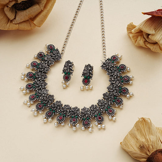 Regal blossom oxidisd chain neckpiece (Multicolored)