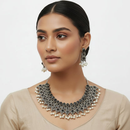 Ethnic echo stone studded rope neckpiece set (Black)