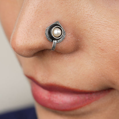 Stone Studded Beautiful Nosepin