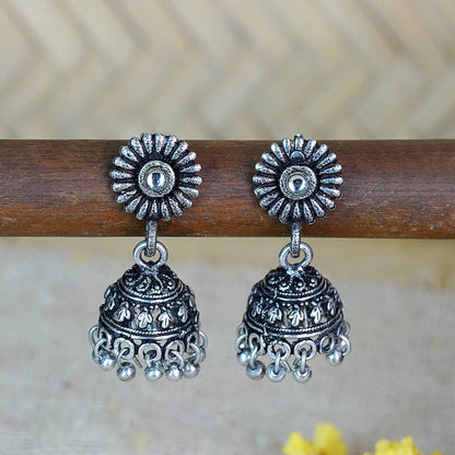Garden gorgeousness Jhumki arrings (White)