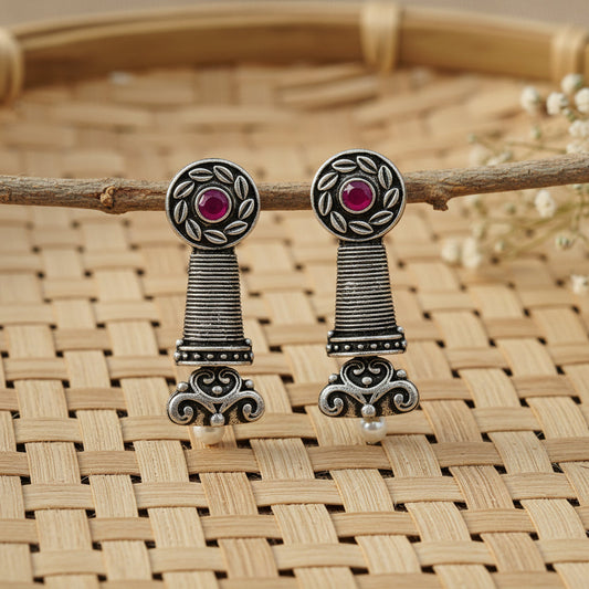 Shahi Trumpet stud earrings (Red)