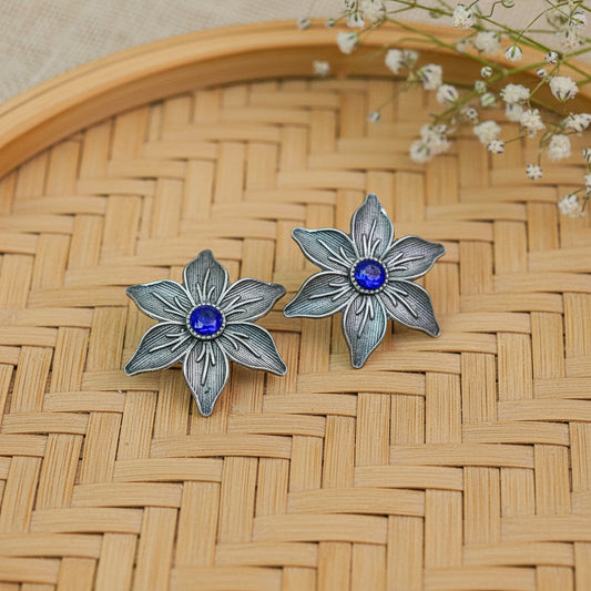 Minima-lily stud earrings (Blue)