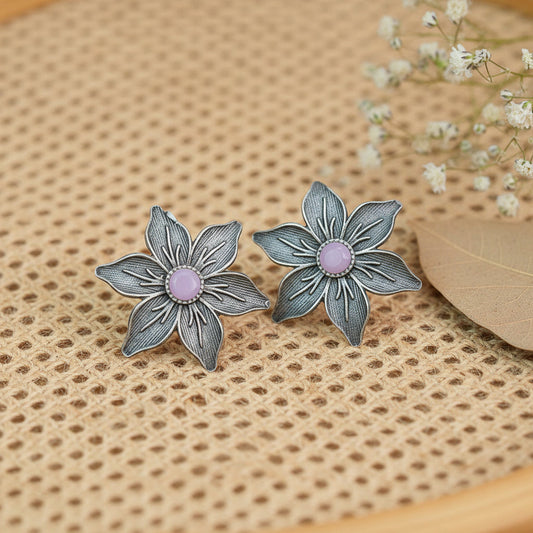 Minima-lily stud earrings (Baby Pink)