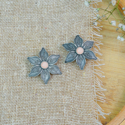 Minima-lily stud earrings (Light Orange)