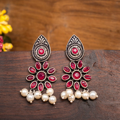 Drew flower pearl stud earrings (Red)